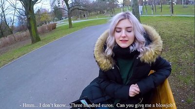 برای پول، تقدیر از یک غریبه را قورت می دهد - کار بامزه در پارک اثر Eva Elfie